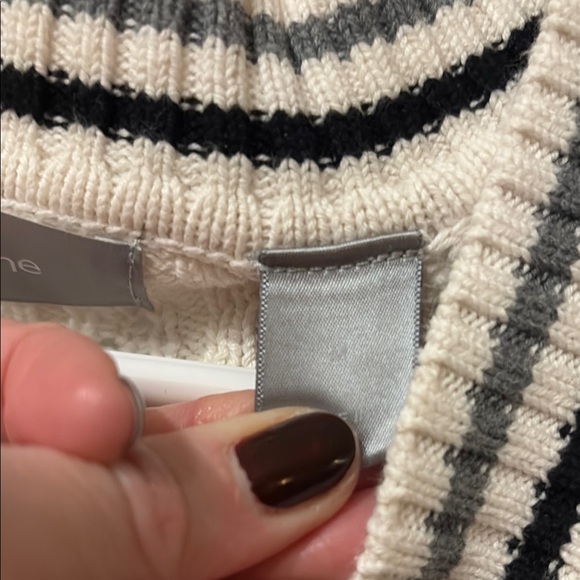 Vintage ✨Liz Claiborne Cream Cable Knit Sweater - Picture 2 of 6